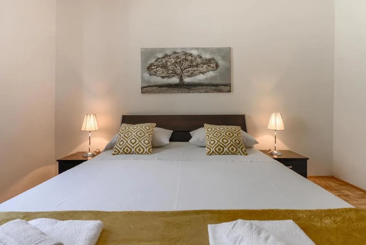 Apartments-Pia Zadar 0*,  Croatia